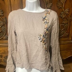 Zizai bell sleeve embroidered boho shirt size medium